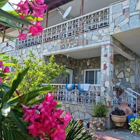 Apartament Julija Gerakini